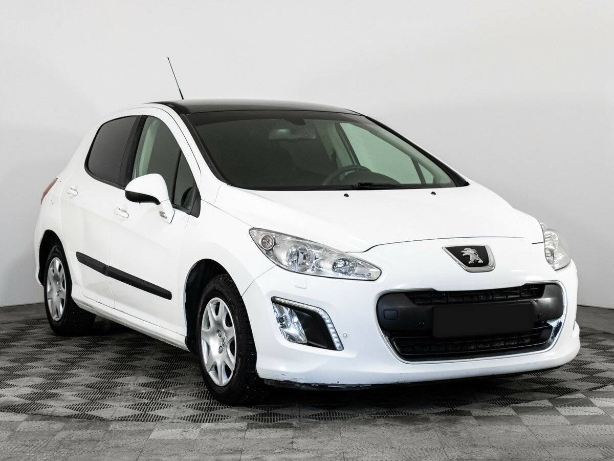 Купить Peugeot 308, 2012, 131 351 км, фото №3