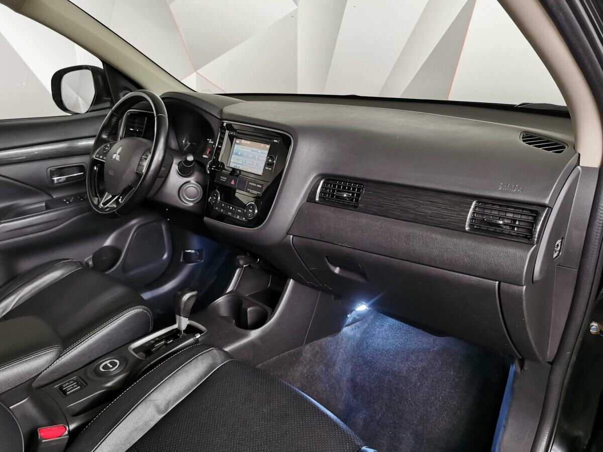 Купить Mitsubishi Outlander, 2016, 192 950 км, фото №9