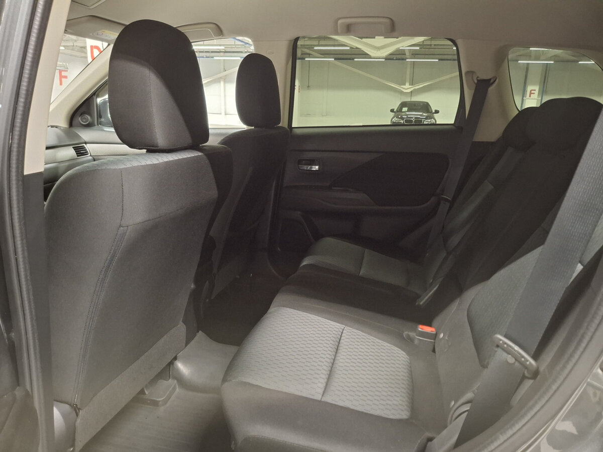 Купить Mitsubishi Outlander III Рестайлинг 2, 2015, 111 754 км, фото №11