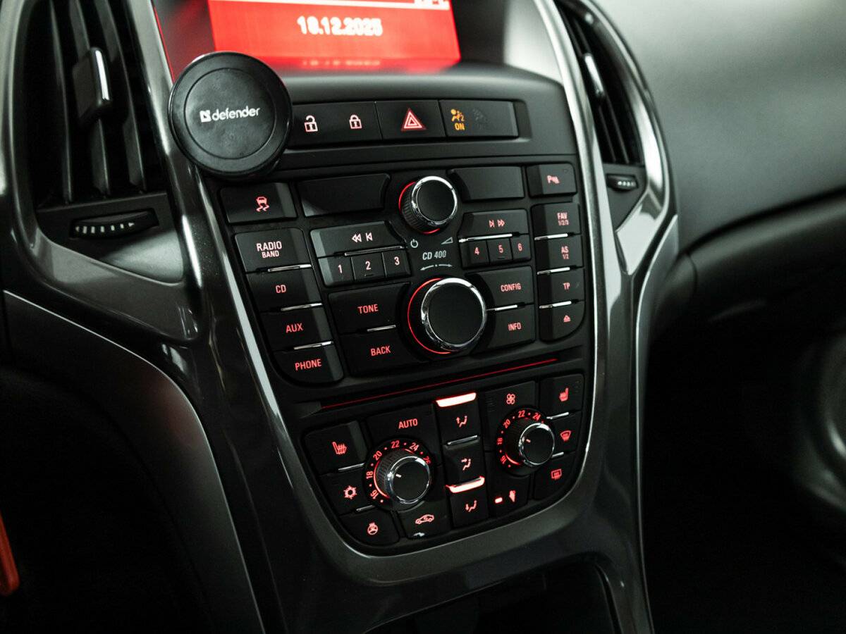 Купить Opel Astra J Рестайлинг, 2013, 153 570 км, фото №3