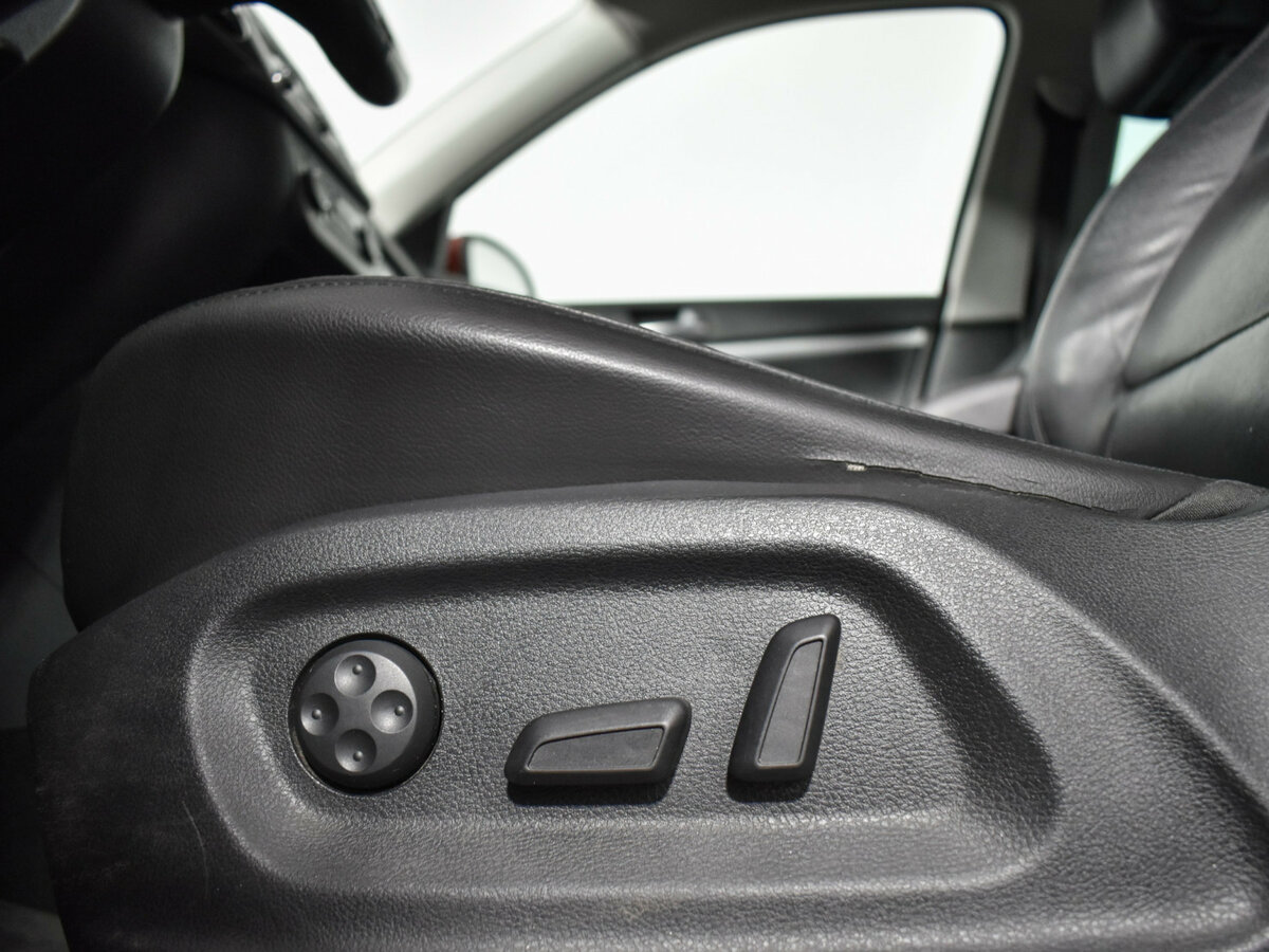 Купить Volkswagen Tiguan I Рестайлинг, 2013, 169 236 км, фото №15