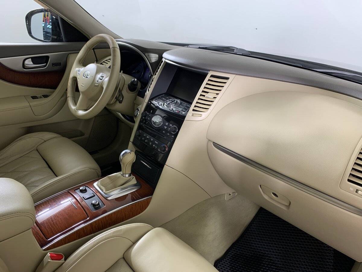 Купить Infiniti FX30d, 2012, 200 327 км, фото №13