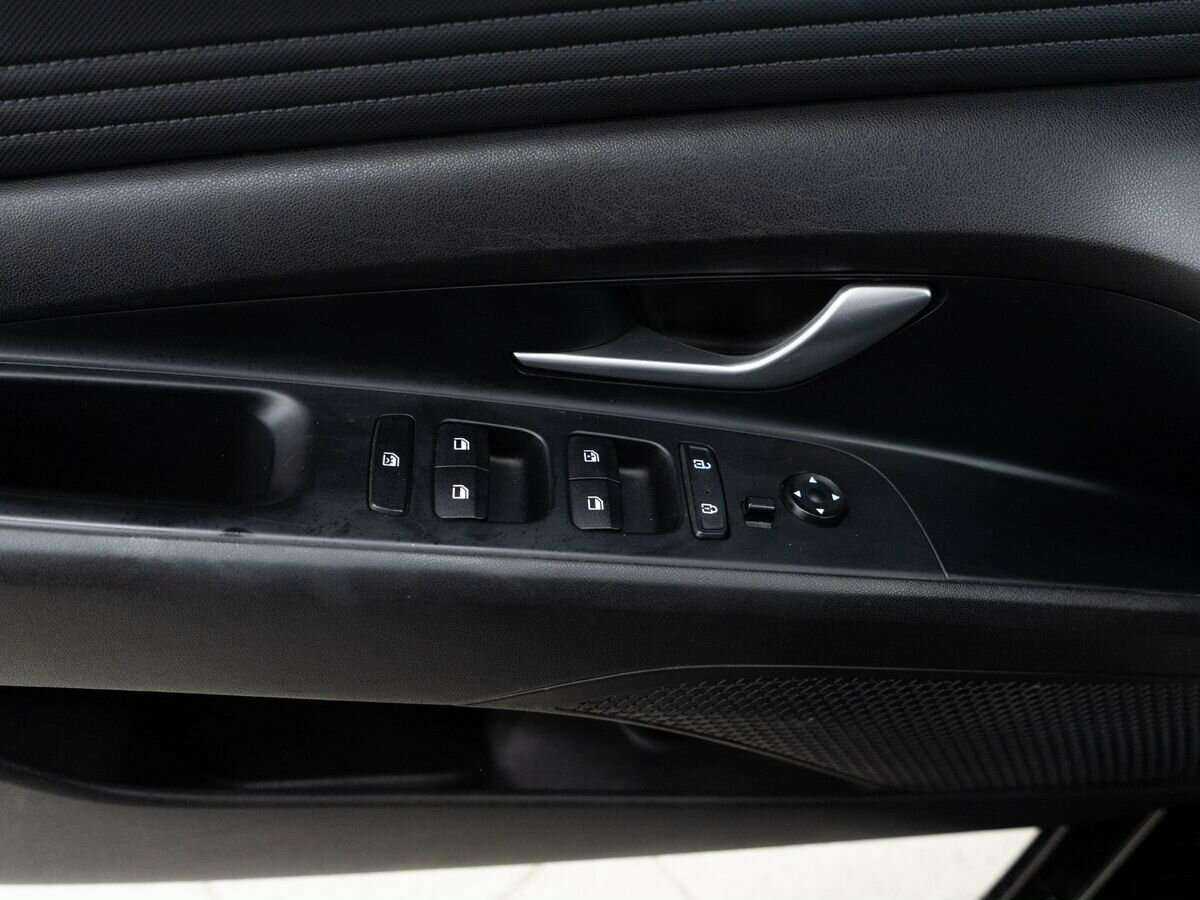 Купить Hyundai Elantra, 2021, 61 830 км, фото №14