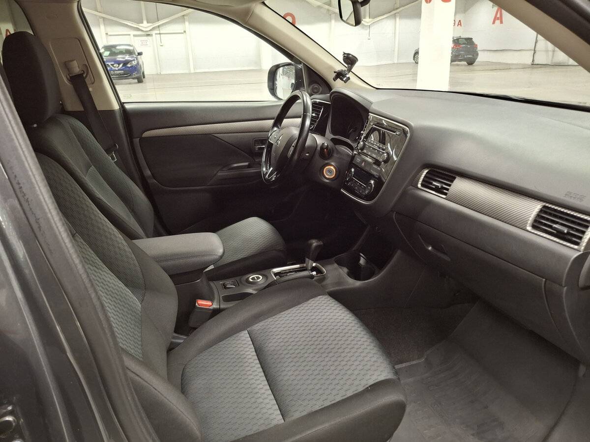 Купить Mitsubishi Outlander III Рестайлинг 2, 2015, 111 754 км, фото №10