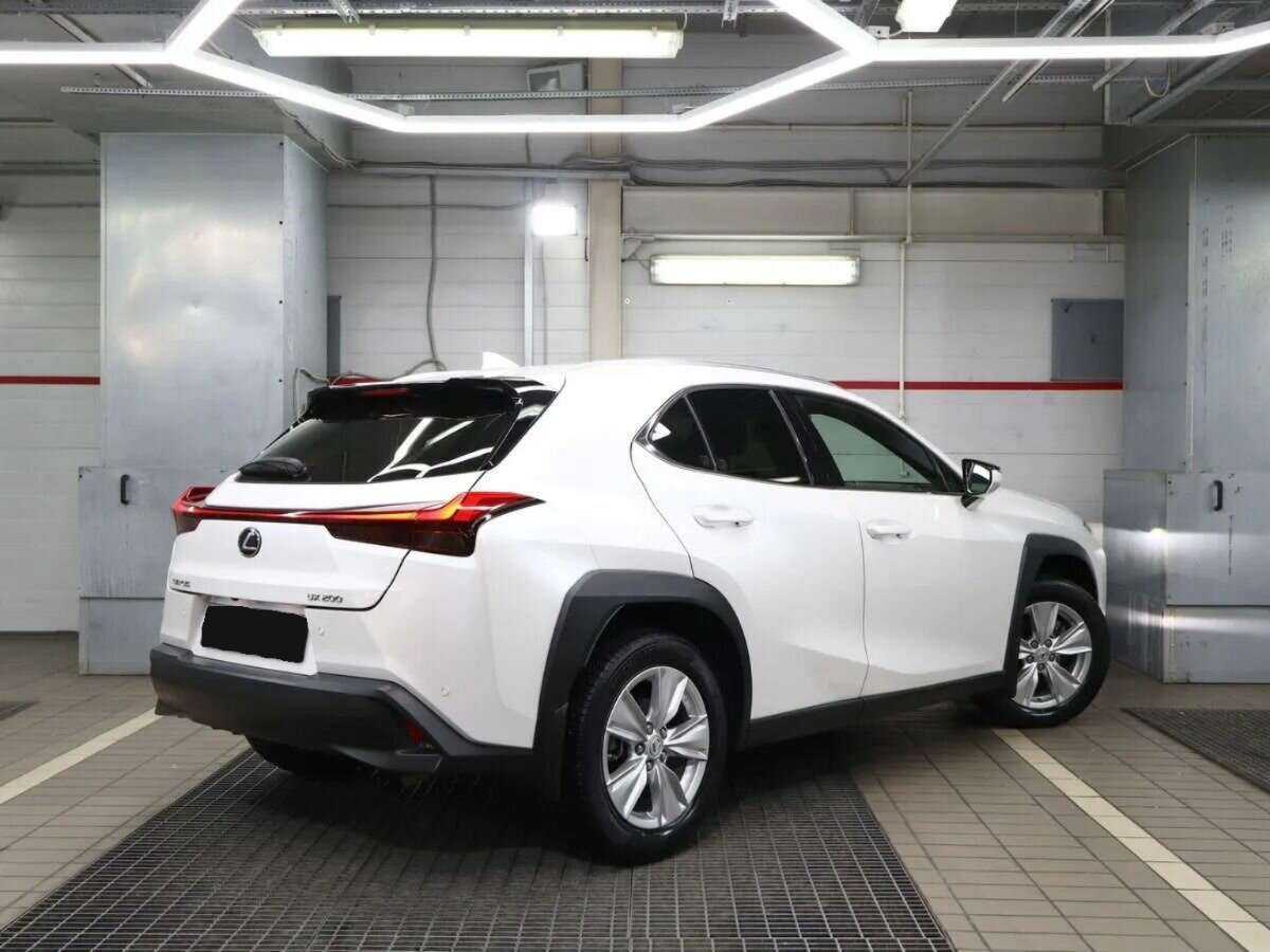 Купить Lexus UX 200, 2019, 70 000 км, фото №2