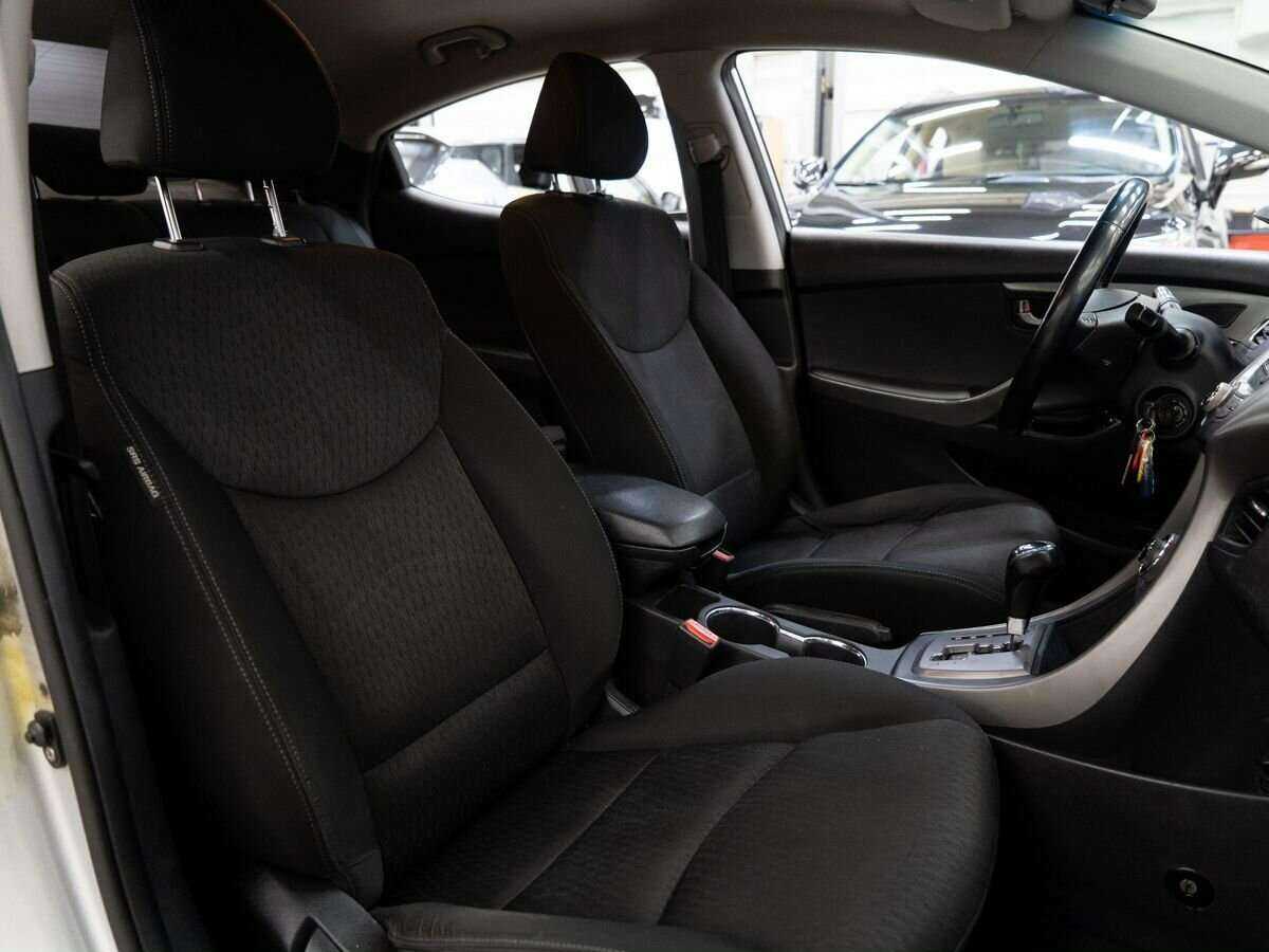 Купить Hyundai Elantra, 2012, 197 450 км, фото №9