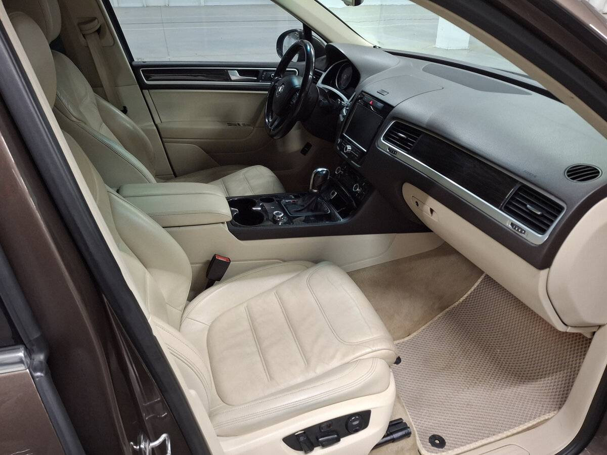 Купить Volkswagen Touareg II, 2013, 300 608 км, фото №11