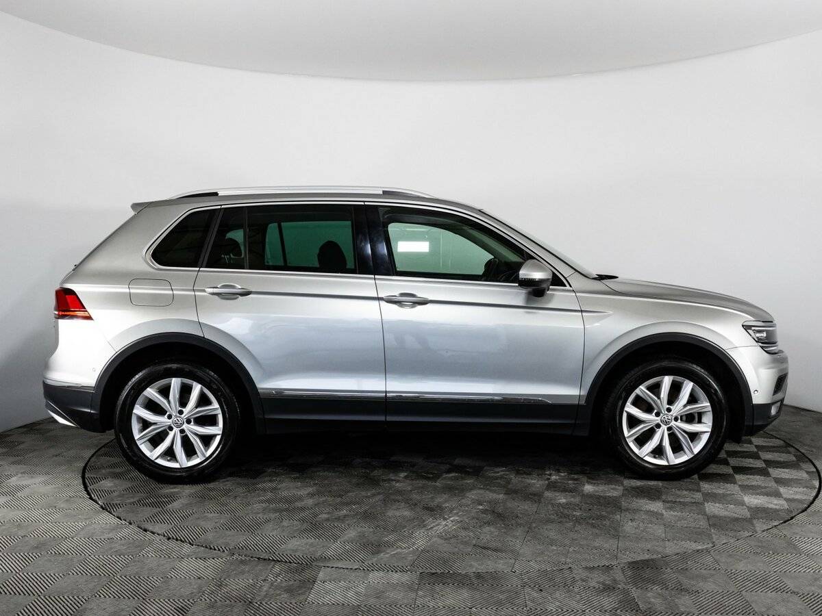 Купить Volkswagen Tiguan, 2017, 112 292 км, фото №4