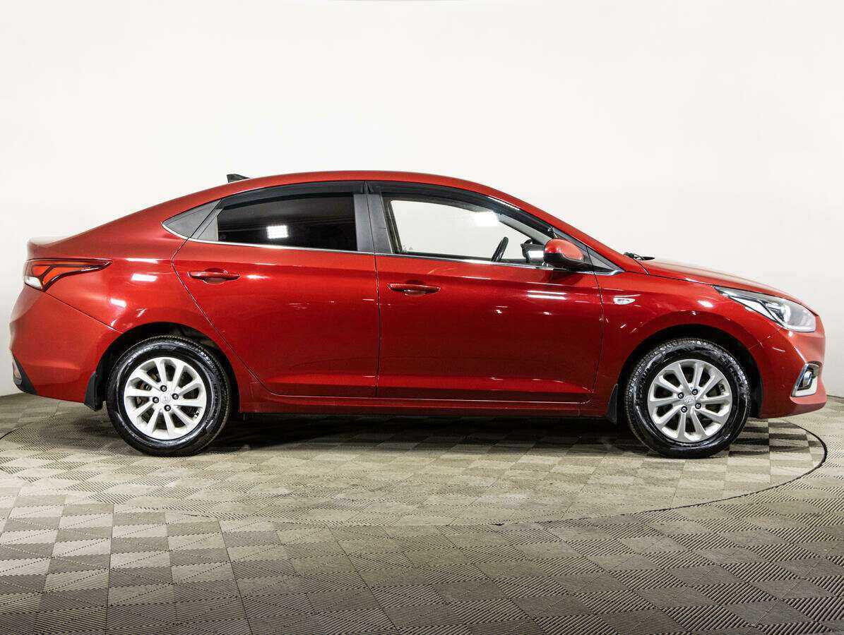 Купить Hyundai Solaris, 2018, 102 913 км, фото №4
