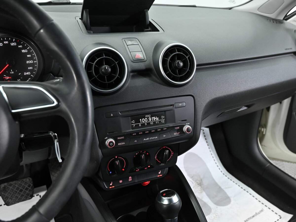Купить Audi A1, 2012, 149 000 км, фото №9