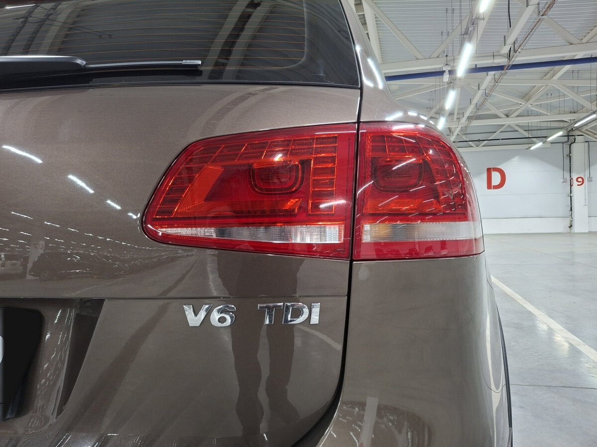 Купить Volkswagen Touareg II, 2013, 300 608 км, фото №9