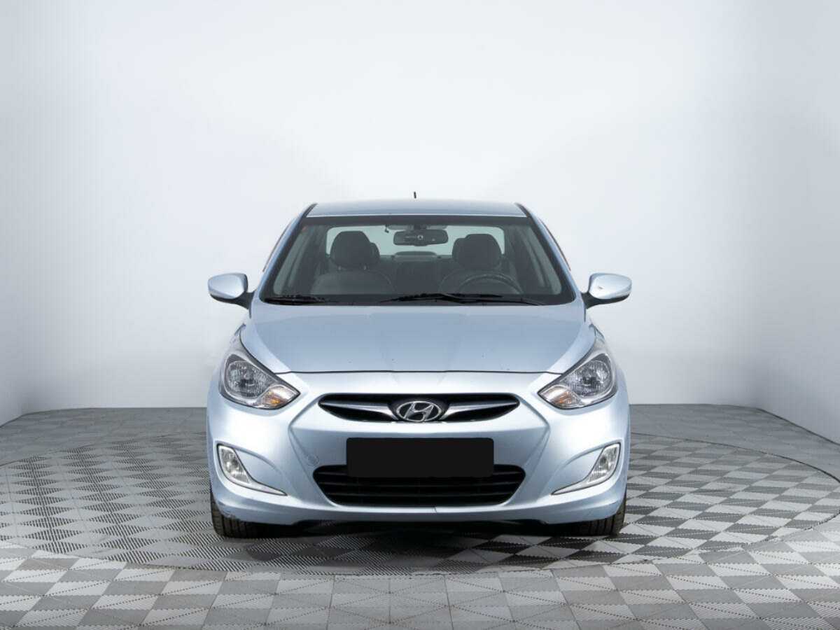 Купить Hyundai Solaris, 2012, 324 755 км, фото №2