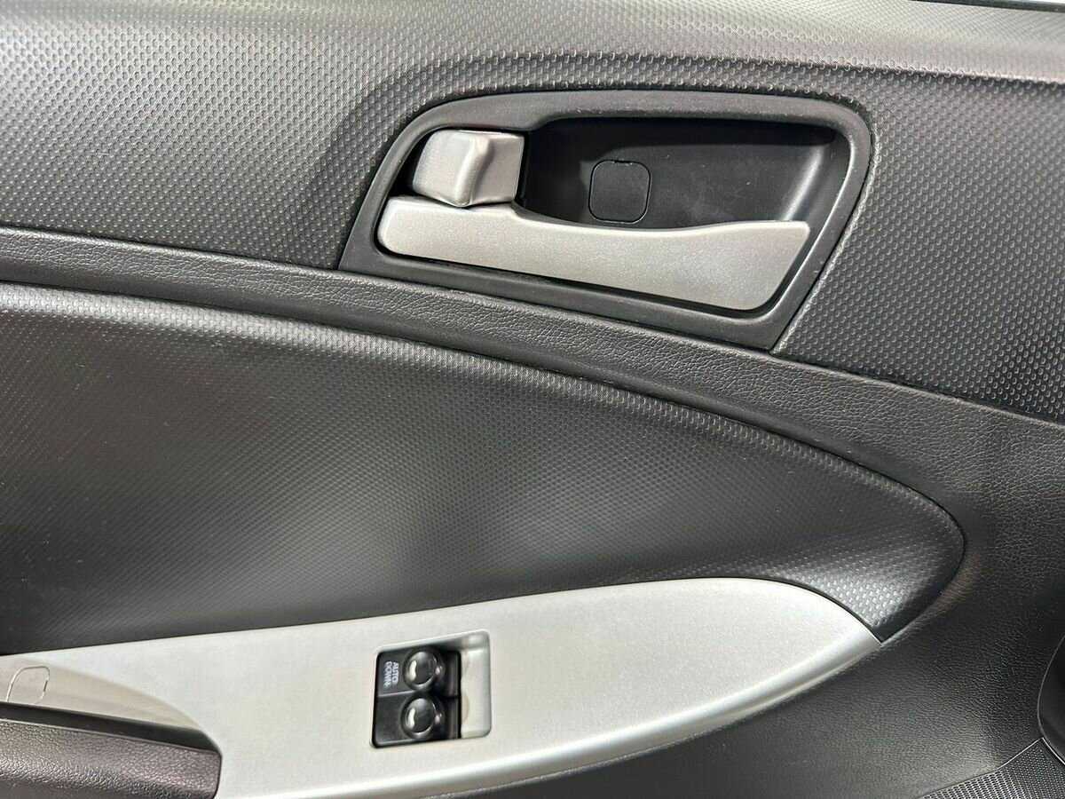 Купить Hyundai Solaris, 2014, 104 006 км, фото №14