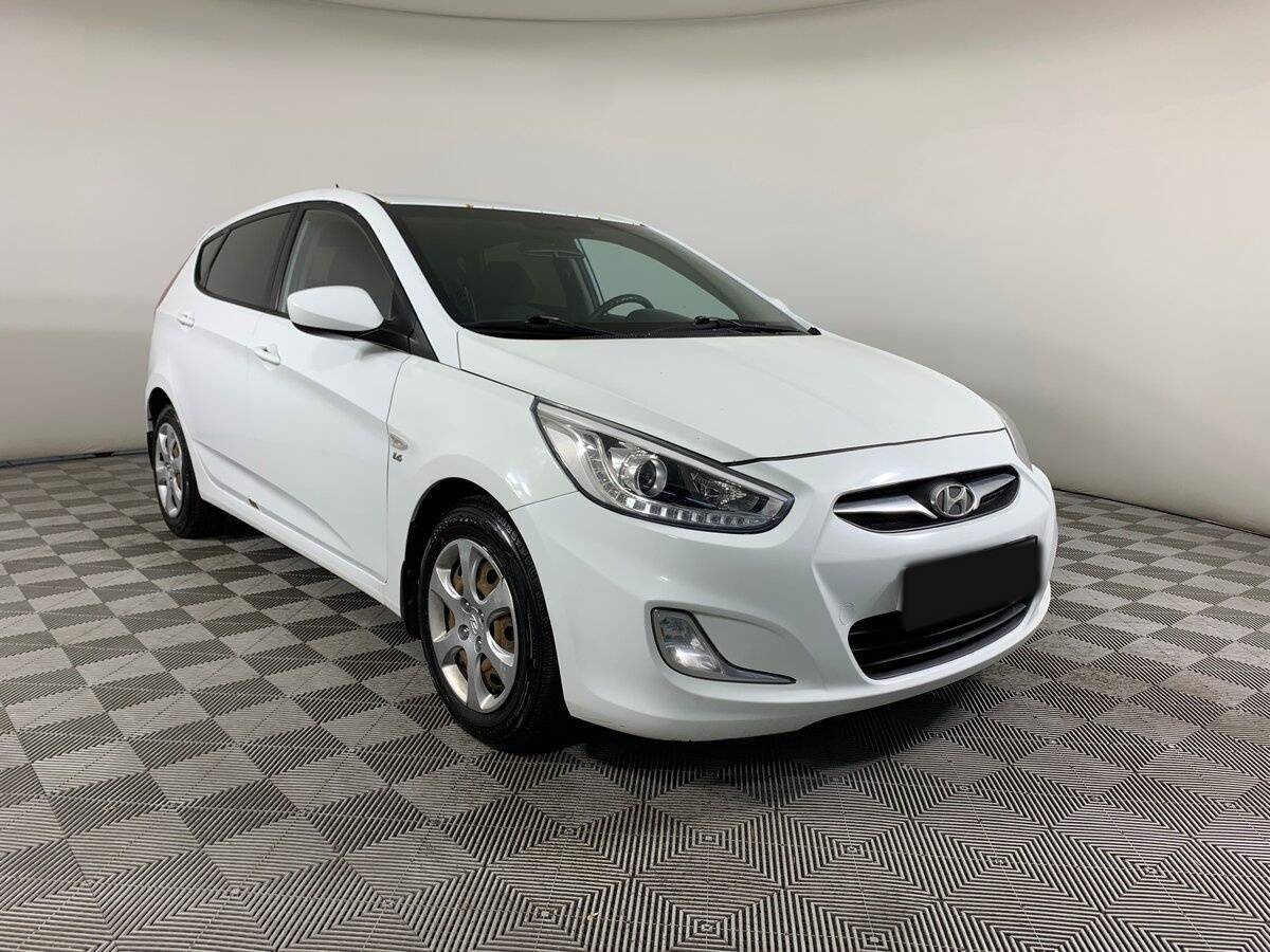 Купить Hyundai Solaris, 2013, 236 946 км, фото №3