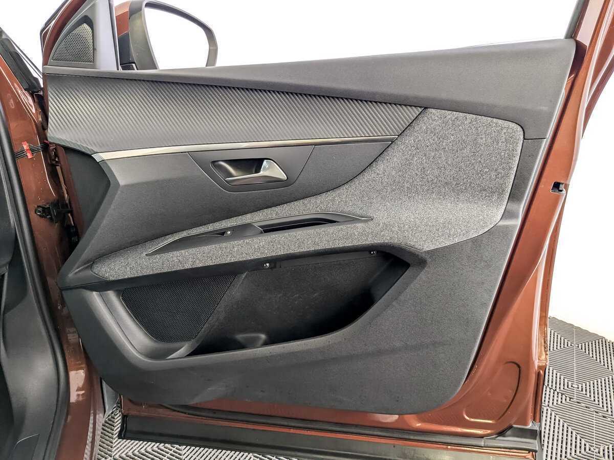 Купить Peugeot 3008, 2017, 30 685 км, фото №20