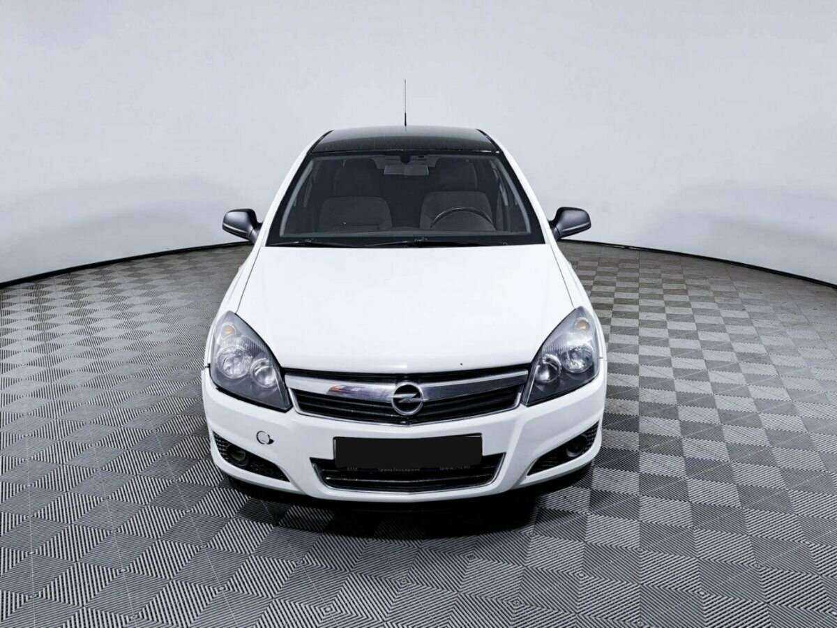 Купить Opel Astra, 2012, 210 557 км, фото №2