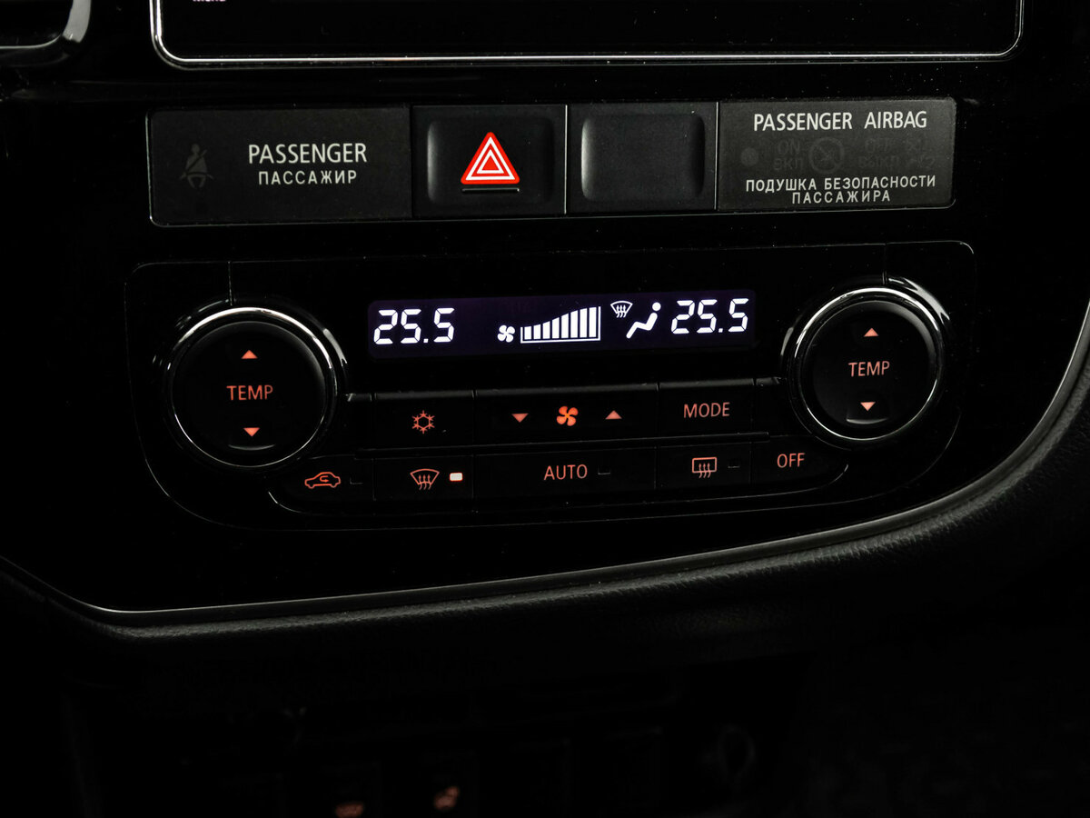 Купить Mitsubishi Outlander III Рестайлинг 2, 2018, 130 000 км, фото №12