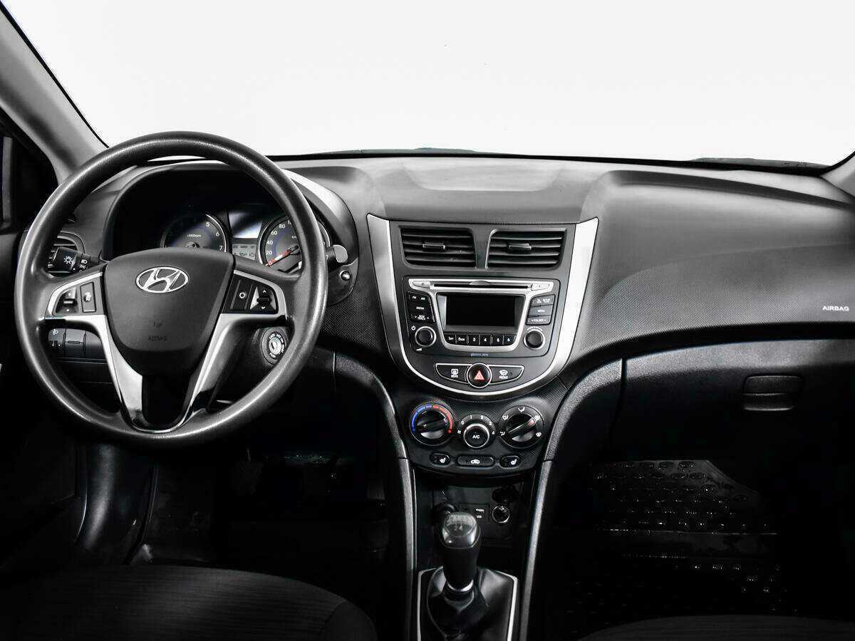 Купить Hyundai Solaris, 2016, 130 272 км, фото №12