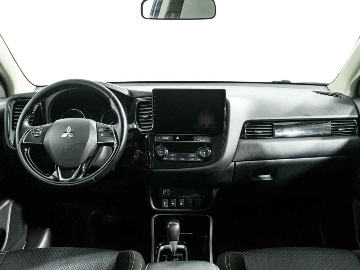 Купить Mitsubishi Outlander III Рестайлинг 3, 2019, 208 856 км, фото №13
