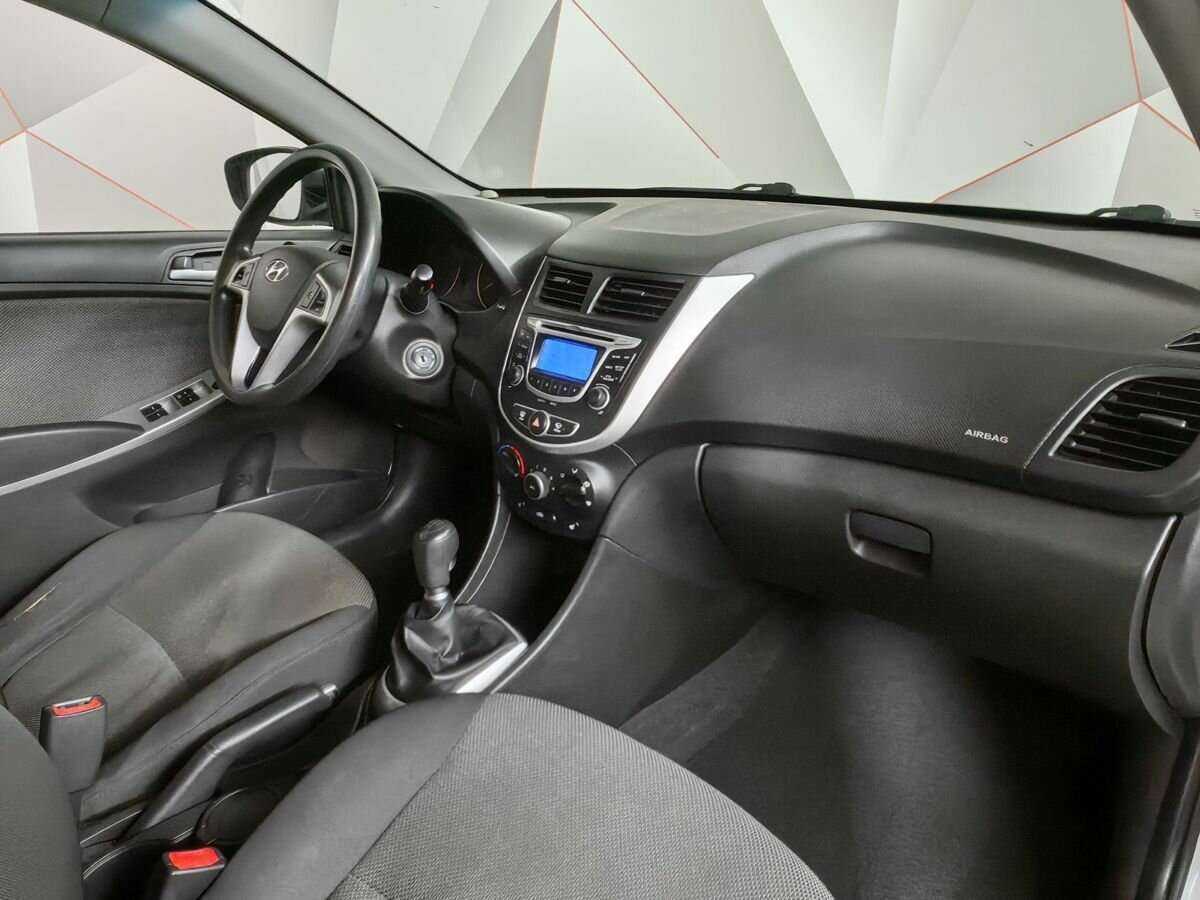 Купить Hyundai Solaris, 2013, 200 731 км, фото №9