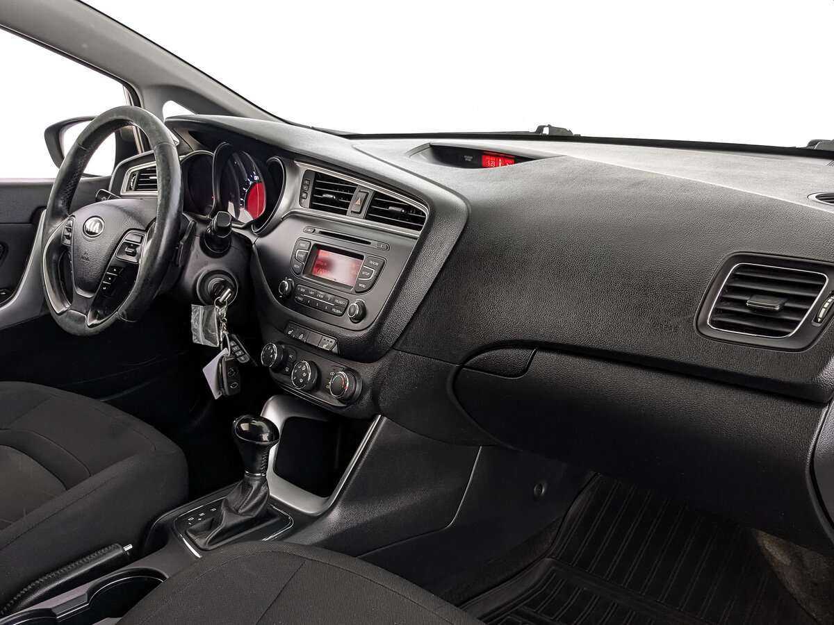 Купить Kia Ceed, 2015, 190 835 км, фото №9