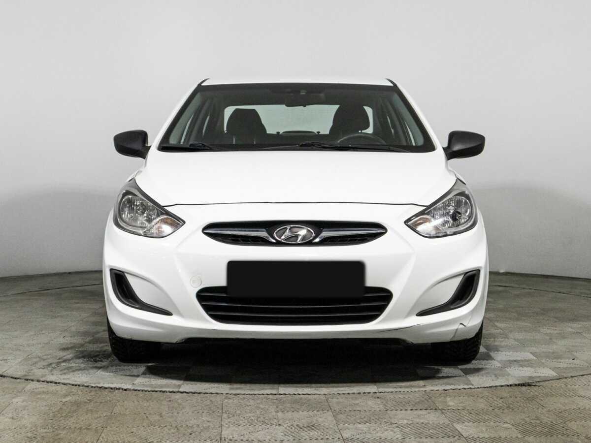 Купить Hyundai Solaris, 2014, 108 083 км, фото №2
