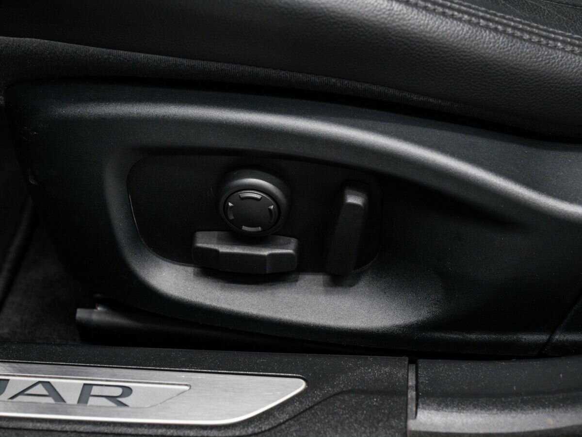 Купить Jaguar XF, 2016, 142 000 км, фото №17