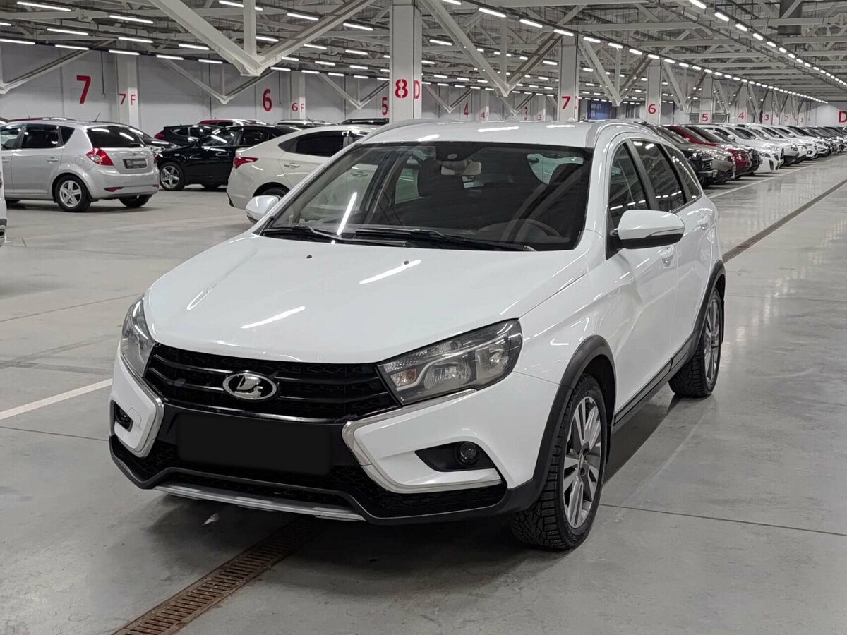 Купить Lada (ВАЗ) Vesta SW I, 2018, 212 339 км, фото №1
