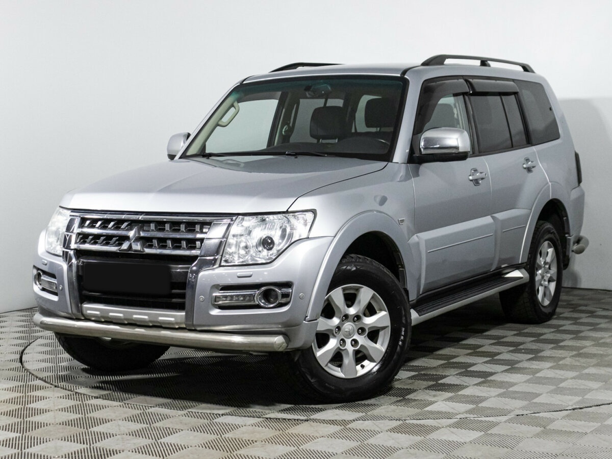 Купить Mitsubishi Pajero IV Рестайлинг 2, 2015, 107 291 км, фото №1