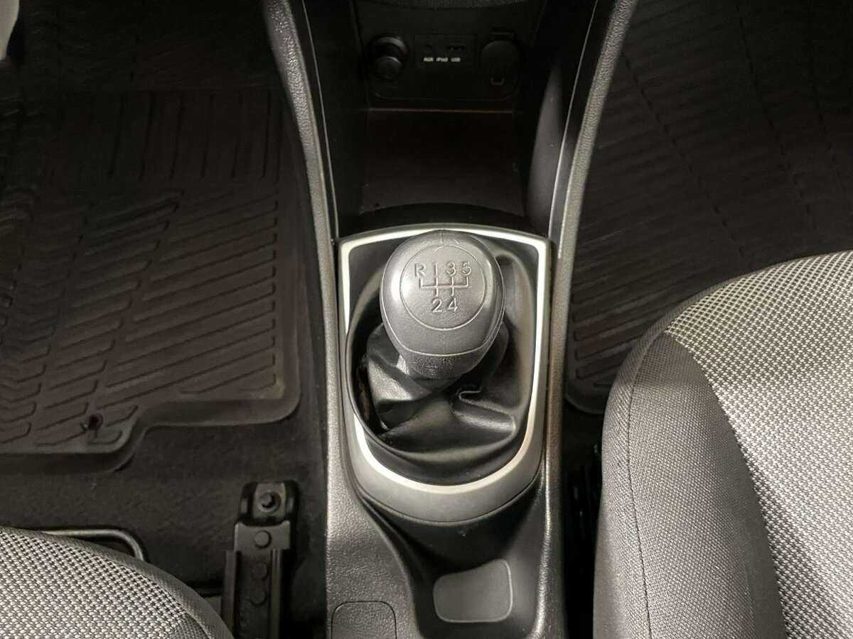 Купить Hyundai Solaris, 2014, 184 610 км, фото №13