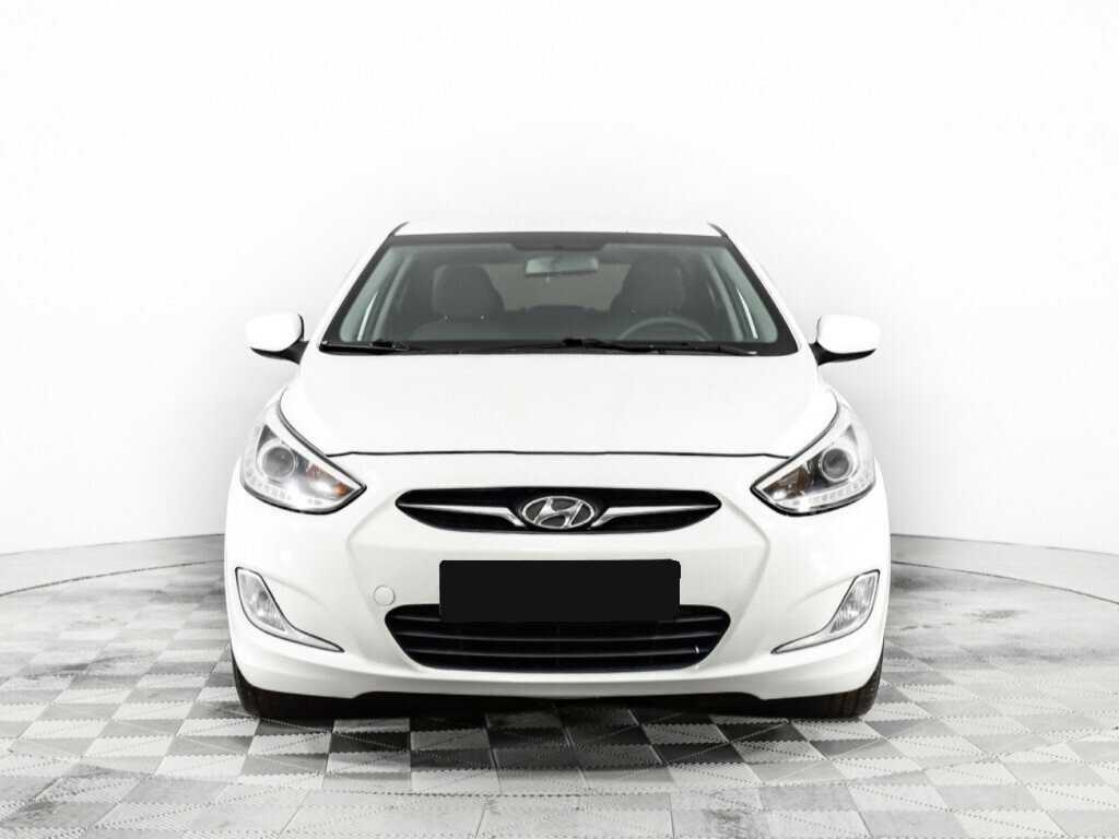 Купить Hyundai Solaris, 2013, 109 906 км, фото №2
