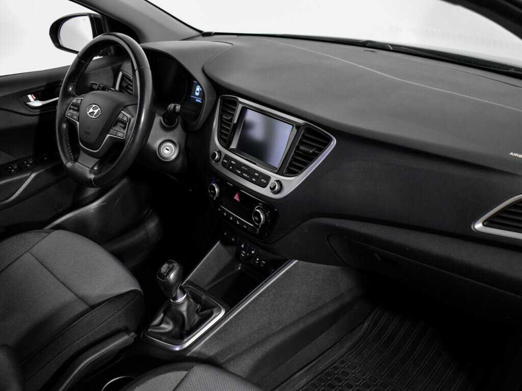 Купить Hyundai Solaris, 2017, 100 000 км, фото №12