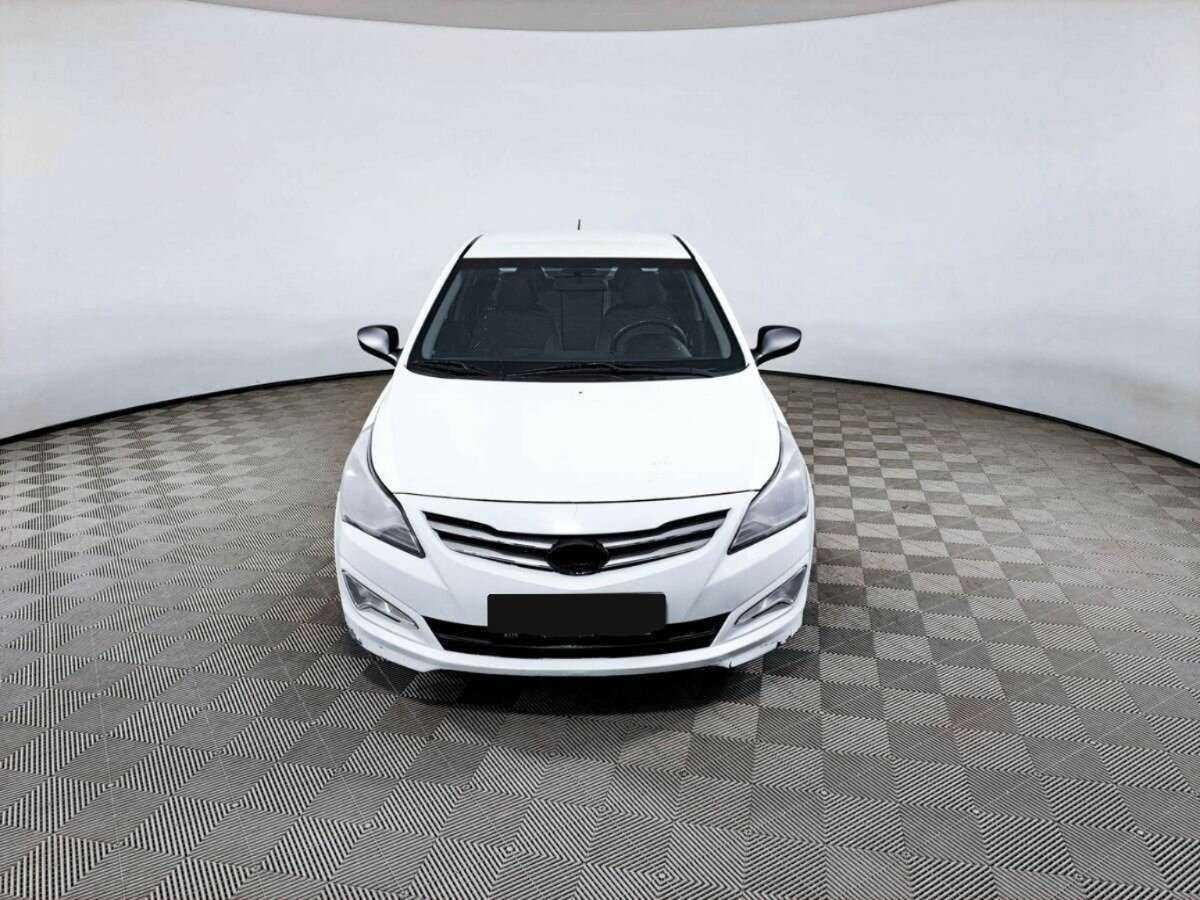 Купить Hyundai Solaris, 2014, 186 712 км, фото №2