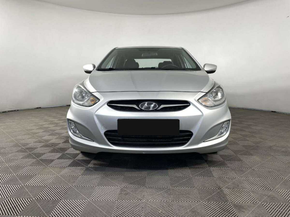 Купить Hyundai Solaris, 2014, 184 610 км, фото №2