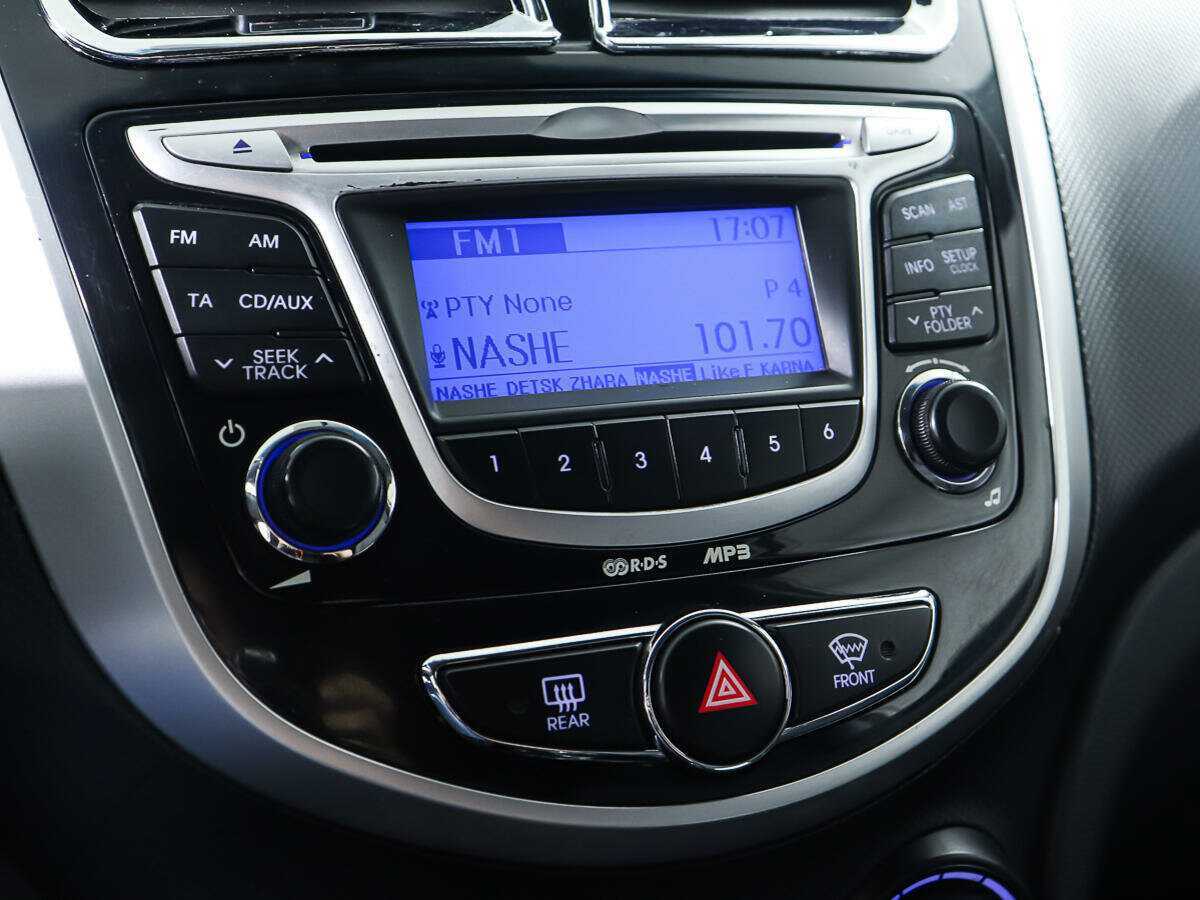 Купить Hyundai Solaris, 2012, 178 384 км, фото №17