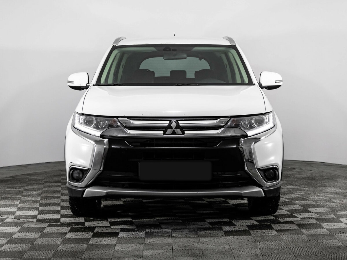 Купить Mitsubishi Outlander III Рестайлинг 2, 2016, 200 293 км, фото №2