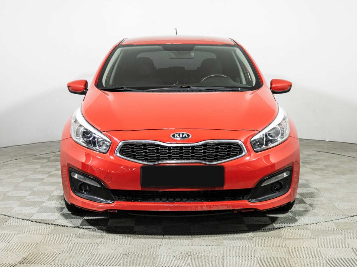 Купить Kia Ceed II Рестайлинг, 2016, 65 800 км, фото №2