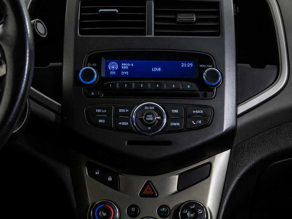 Купить Chevrolet Aveo, 2012, 169 235 км, фото №13