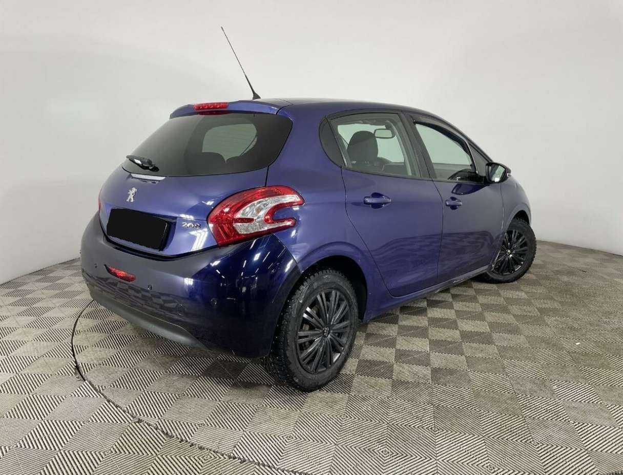 Купить Peugeot 208, 2014, 147 190 км, фото №6
