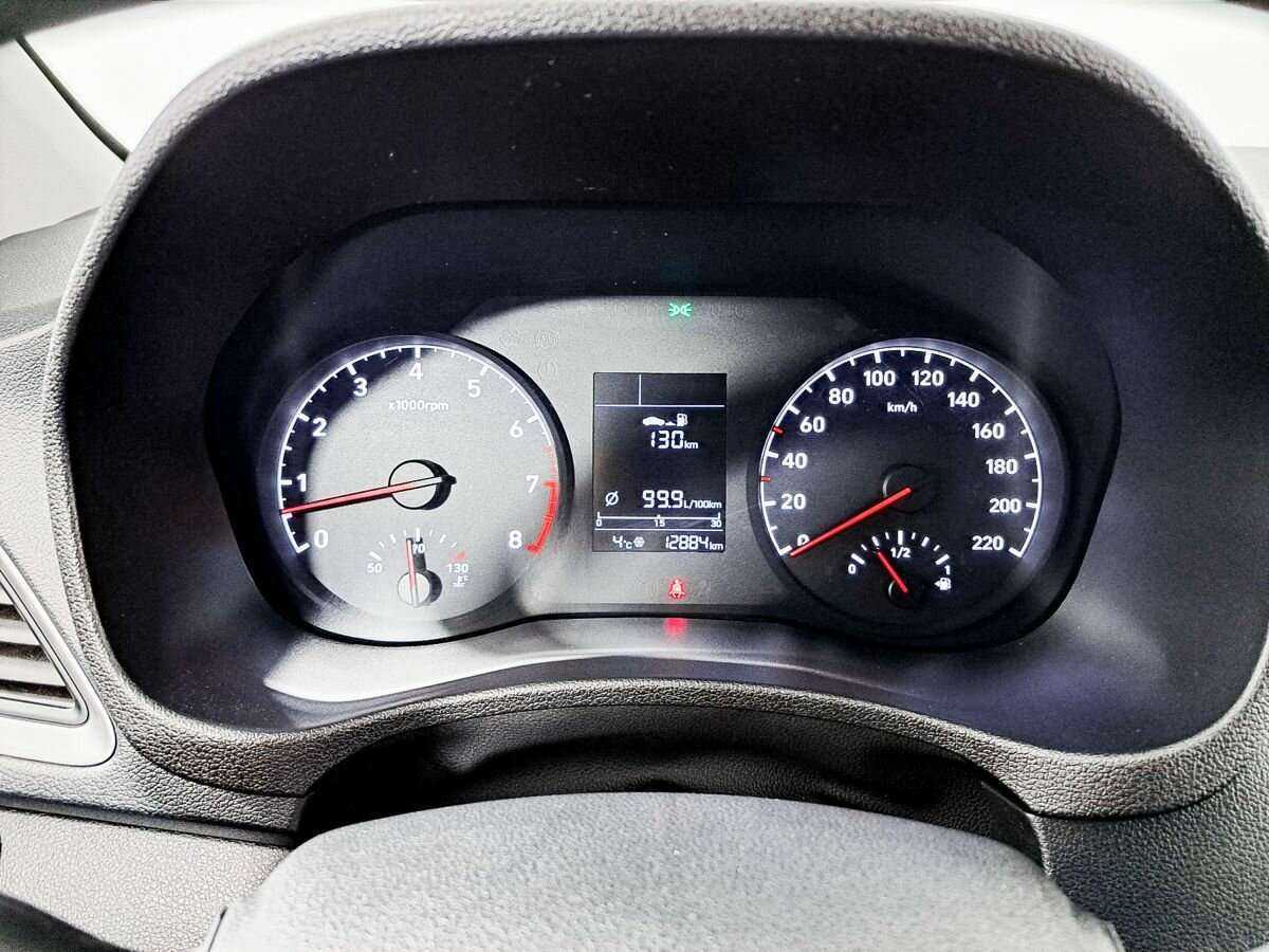 Купить Hyundai Solaris, 2018, 12 905 км, фото №11