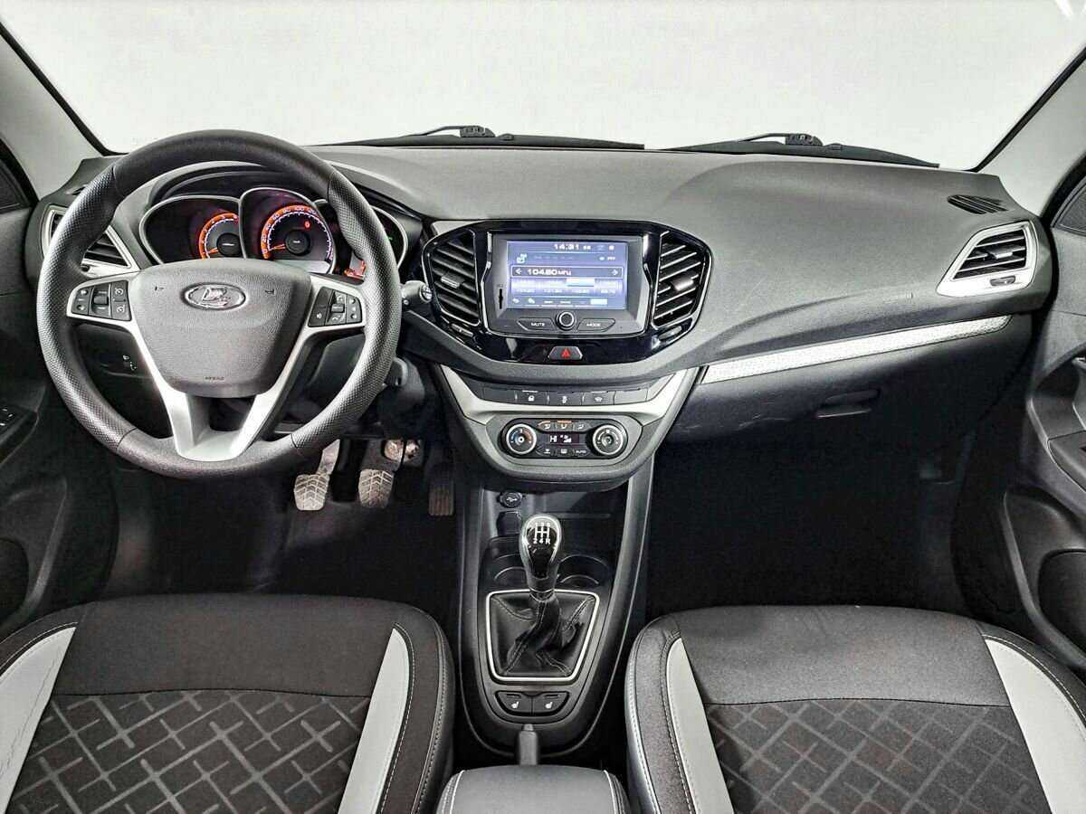 Купить Lada (ВАЗ) Vesta SW Cross, 2019, 78 401 км, фото №12