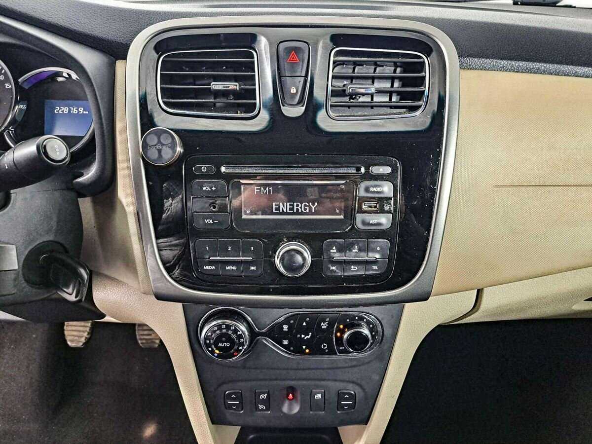 Купить Renault Logan, 2016, 228 500 км, фото №13