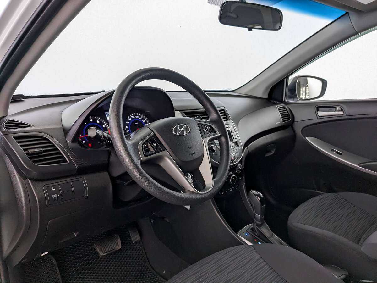 Купить Hyundai Solaris, 2015, 113 015 км, фото №12