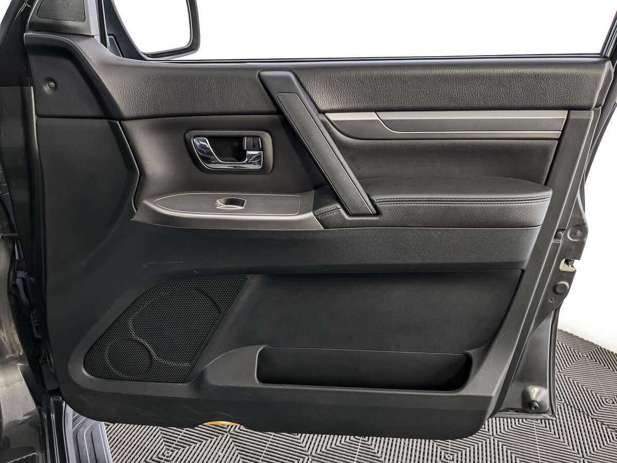 Купить Mitsubishi Pajero, 2013, 297 525 км, фото №25