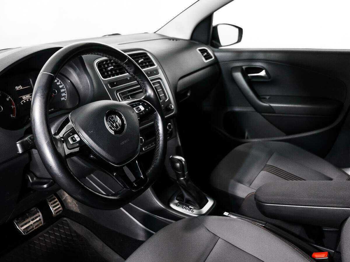 Купить Volkswagen Polo, 2016, 106 208 км, фото №9