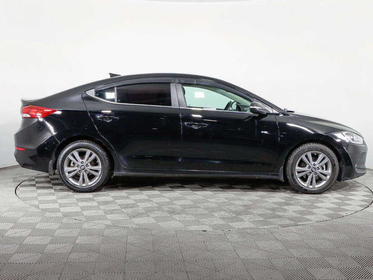 Купить Hyundai Elantra, 2017, 100 000 км, фото №4