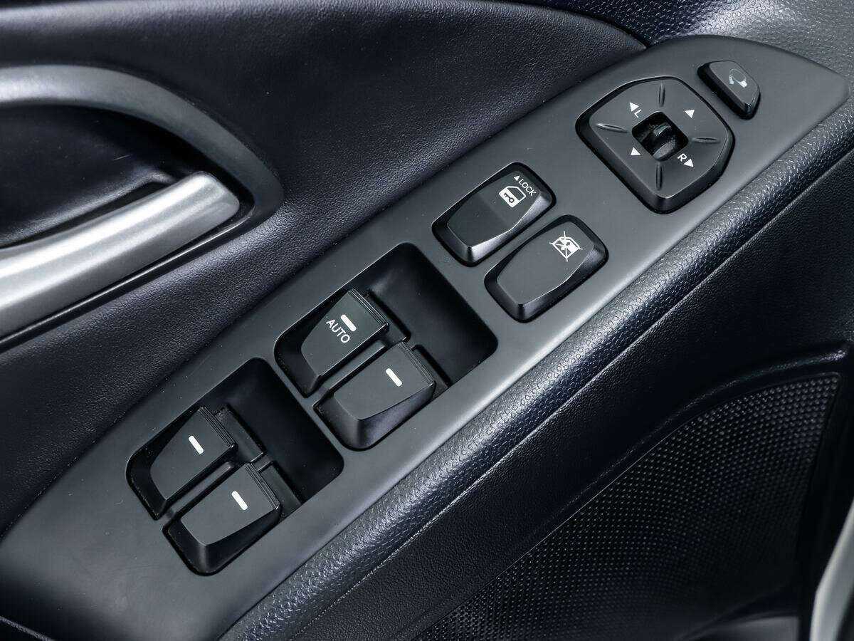 Купить Hyundai ix35, 2012, 165 171 км, фото №12