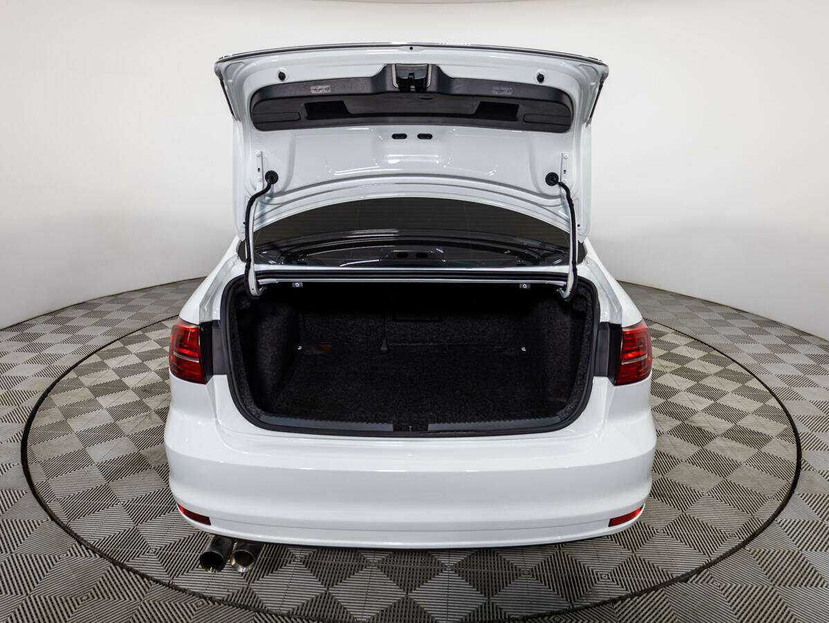 Купить Volkswagen Jetta, 2017, 132 050 км, фото №16
