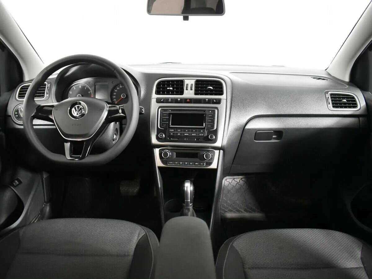 Купить Volkswagen Polo, 2017, 65 000 км, фото №10