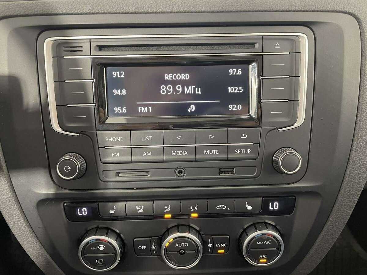 Купить Volkswagen Jetta, 2013, 135 662 км, фото №12